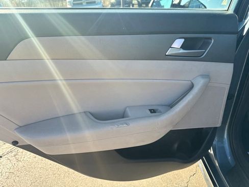 Used 2016 Hyundai Sonata SE image 25