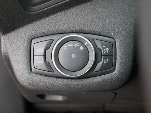 Used 2015 Ford Transit 250 130 Low Roof image 39