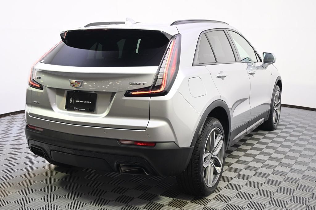 Used 2019 Cadillac XT4 Sport w/ Cold Weather Package AWD/4WD image 6