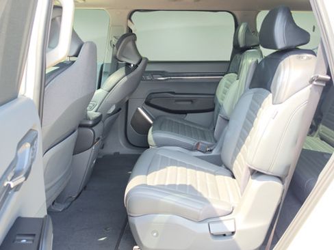 Used 2024 Kia EV9 Land AWD/4WD image 51