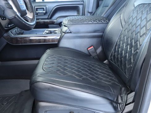 Used 2015 GMC Sierra 3500 Denali w/ Duramax Plus Package image 15