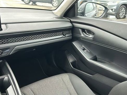 Used 2023 Honda Accord LX image 24