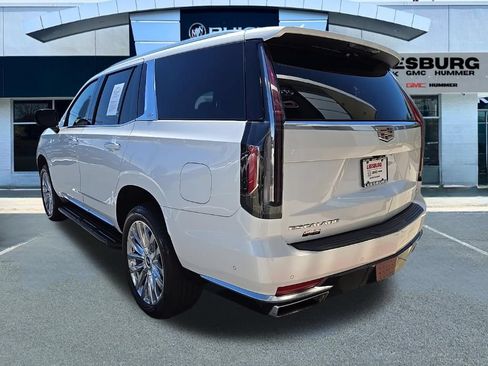 Used 2024 Cadillac Escalade Premium Luxury AWD/4WD image 5