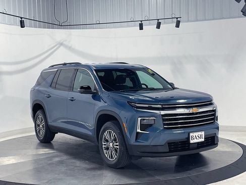 Used 2024 Chevrolet Traverse LT AWD/4WD image 41