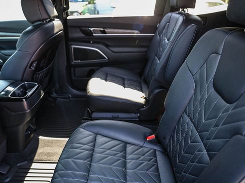 Used 2025 Kia Telluride EX X-Line AWD/4WD image 16