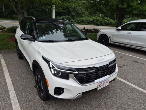 Used 2025 Kia Seltos S AWD/4WD image 4