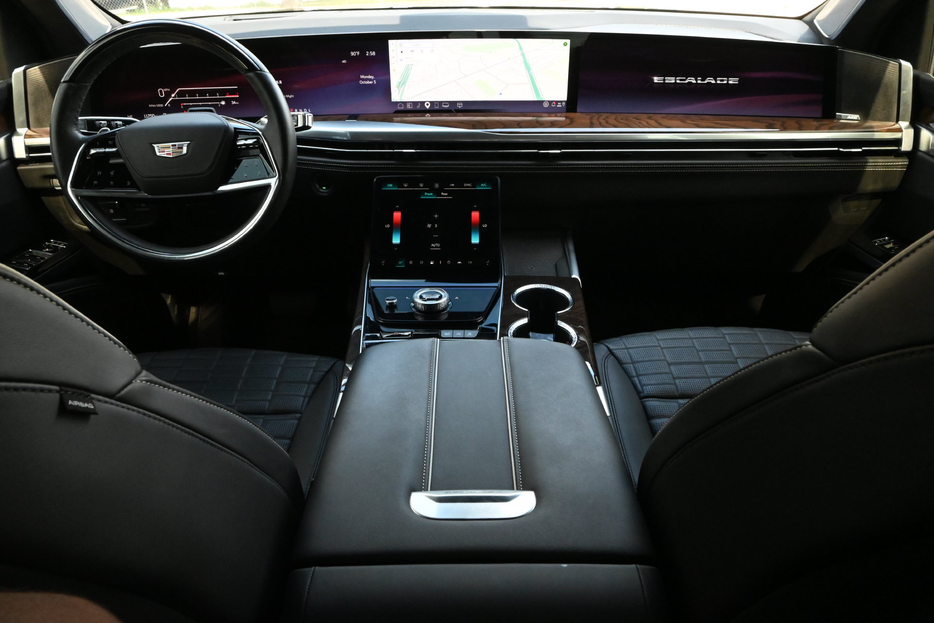 Used 2025 Cadillac Escalade Sport Platinum w/ LPO, Floor Liner Package AWD/4WD image 8