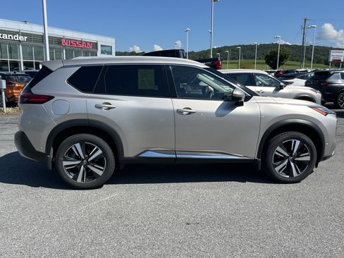 Used 2023 Nissan Rogue Platinum w/ Platinum Premium Package AWD/4WD image 2