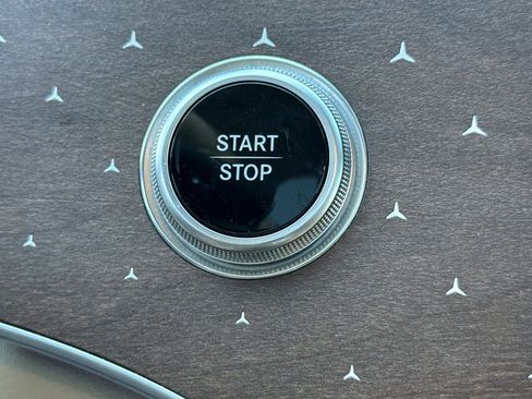 Used 2023 Mercedes-Benz EQS 450+ SUV image 27