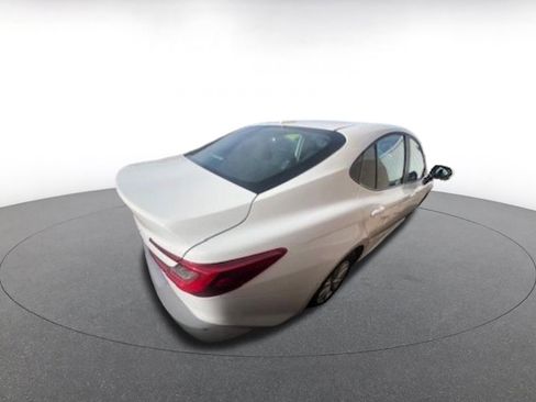 Used 2025 Toyota Camry LE image 6