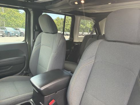 Used 2024 Jeep Wrangler Unlimited w/ Convenience Group AWD/4WD image 13