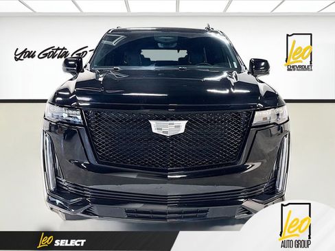 Used 2024 Cadillac Escalade Sport w/ LPO, ONYX Package AWD/4WD image 2