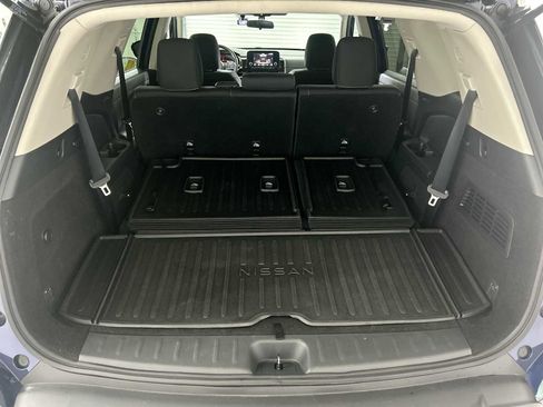 Used 2022 Nissan Pathfinder SV image 19