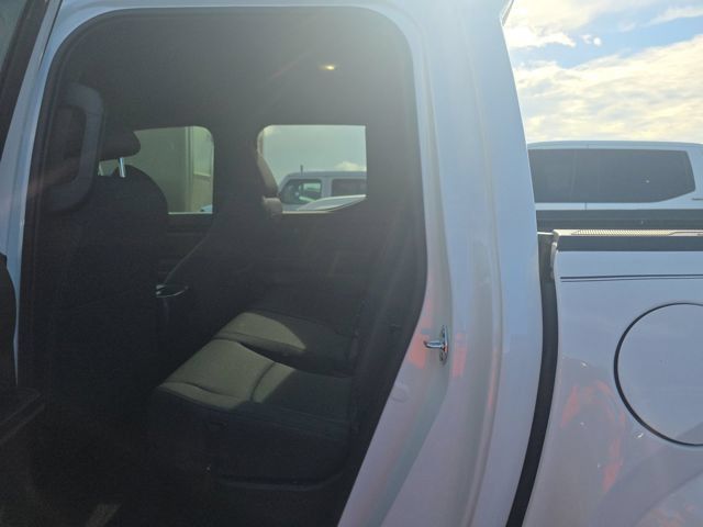 Used 2025 Toyota Tacoma SR5 AWD/4WD image 9