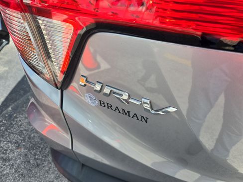 Used 2019 Honda HR-V EX image 5