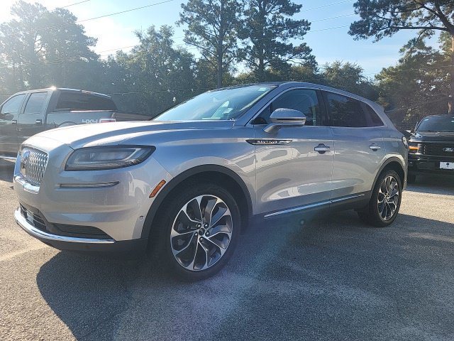 Used 2022 Lincoln Nautilus Reserve w/ Equipment Group 201A FWD image 4