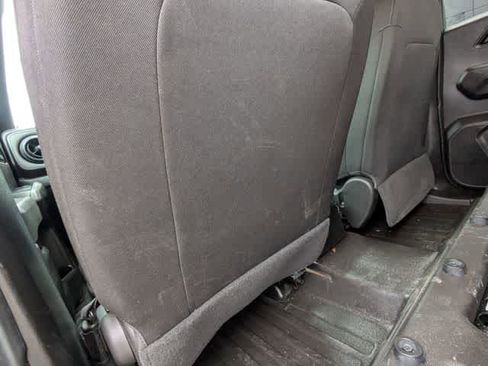 Used 2023 Chevrolet Colorado W/T image 17