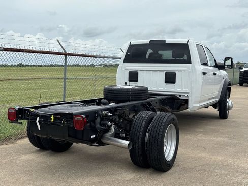 New 2026 RAM 5500 Tradesman w/ Chrome Appearance Group AWD/4WD image 3