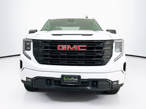 Used 2023 GMC Sierra 1500 Elevation image 2