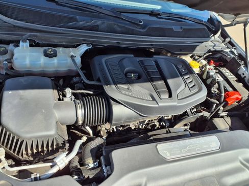 Certified 2023 Jeep Wagoneer Series III w/ Preferred Equipment Group image 38