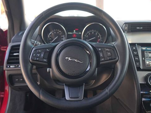 Used 2017 Jaguar F-TYPE Coupe RWD image 14
