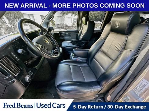 Used 2018 Chevrolet Express 2500 w/ Enhanced Convenience Package RWD image 27