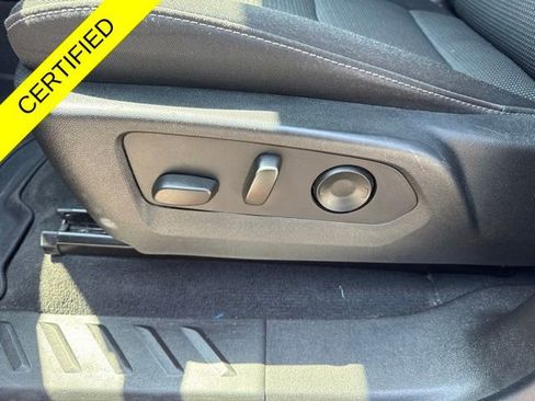 Used 2024 Chevrolet Colorado LT w/ LT Convenience Package II AWD/4WD image 11