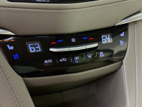 Used 2021 Cadillac XT5 Premium Luxury image 19