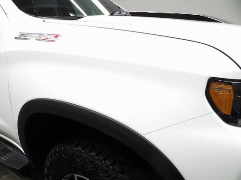 Used 2024 Chevrolet Silverado 1500 ZR2 w/ Technology Package image 26