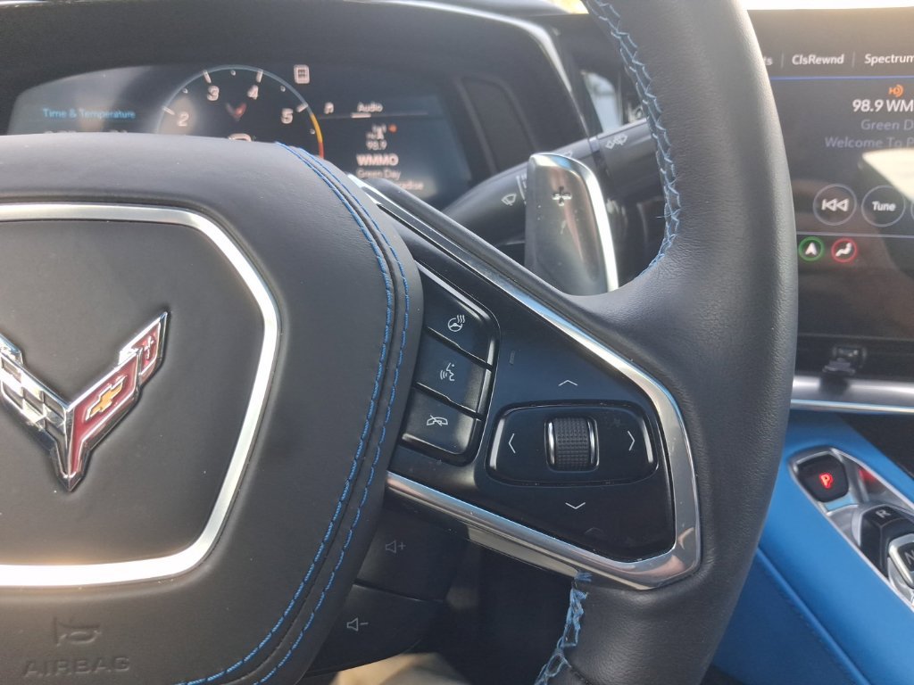Used 2021 Chevrolet Corvette Stingray Premium Cpe w/ Z51 Performance Package RWD image 32