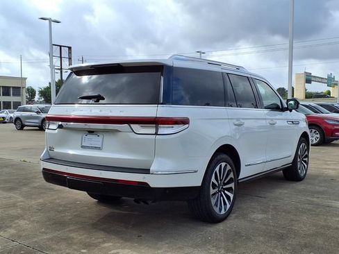 Used 2023 Lincoln Navigator Reserve RWD image 2