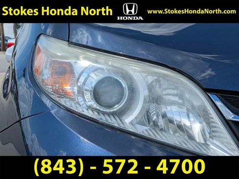 Used 2020 Toyota Sienna LE w/ LE Preferred Package image 17