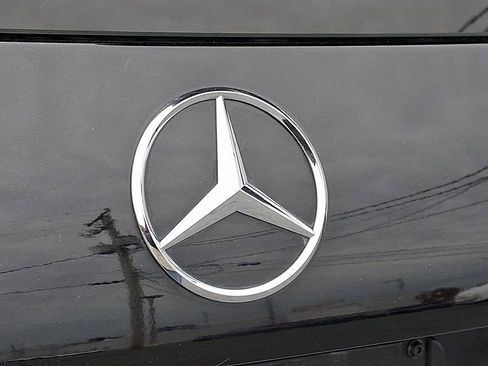 Used 2022 Mercedes-Benz GLB 35 AMG 4MATIC image 38