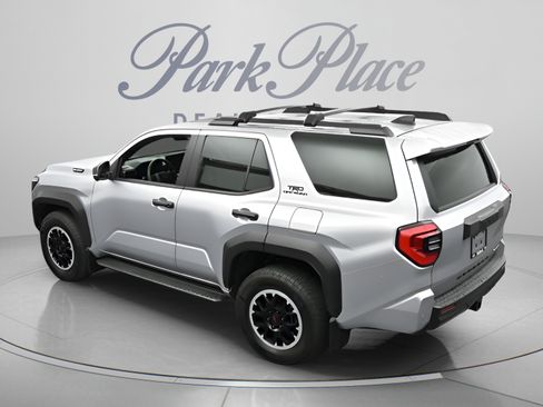 Used 2025 Toyota 4Runner TRD Off-Road Premium w/ Tow Technology Package AWD/4WD image 11