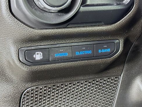 Used 2023 Jeep Wrangler Unlimited w/ Cold Weather Group AWD/4WD image 19
