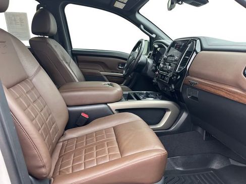 Used 2023 Nissan Titan Platinum Reserve w/ Moonroof Package image 15