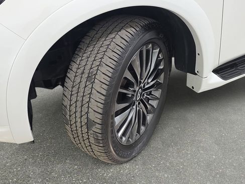 Certified 2024 INFINITI QX80 Sensory w/ Cargo Package AWD/4WD image 28