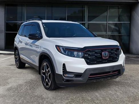 Used 2022 Honda Passport Elite image 2