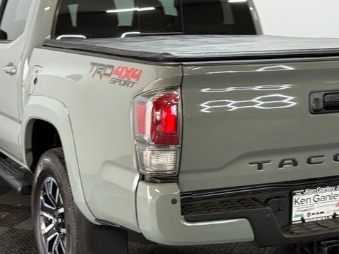 Used 2023 Toyota Tacoma TRD Sport image 7