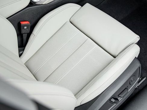 New 2025 Audi Q5 Premium Plus image 27