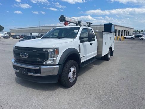 Used 2022 Ford F550 4x4 SuperCab Super Duty image 3