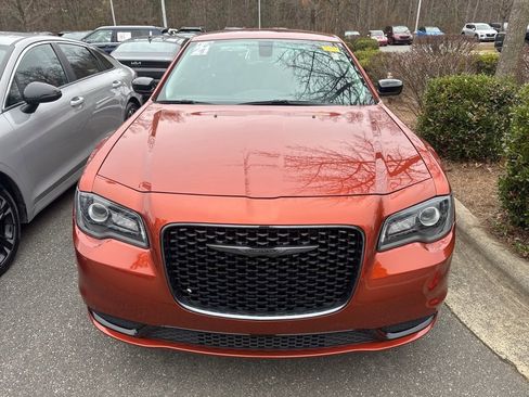 Used 2021 Chrysler 300 Touring w/ Sport Appearance Package image 2