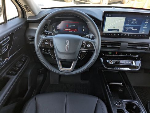 New 2026 Lincoln Corsair Reserve image 18