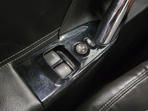 Used 2009 Saturn Sky w/ Premium Trim Package RWD image 18