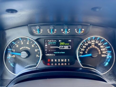 Used 2014 Ford F150 XLT w/ Equipment Group 302A Luxury image 16