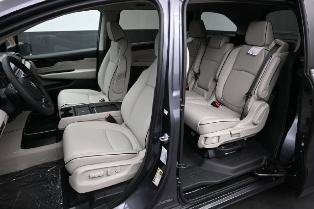New 2027 Honda Odyssey Touring image 16
