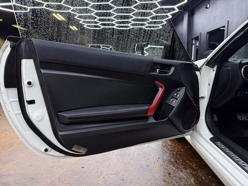 Used 2013 Subaru BRZ Limited w/ Popular Pkg 1A image 12