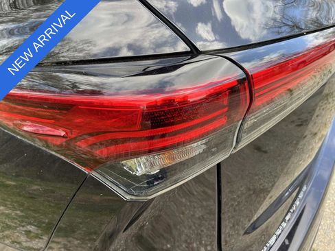 Used 2020 Toyota Highlander Limited image 10