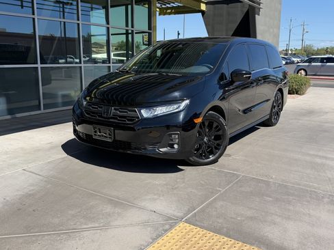 Used 2025 Honda Odyssey Sport-L image 2