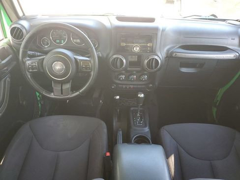 Used 2015 Jeep Wrangler Unlimited Sport w/ Connectivity Group AWD/4WD image 16